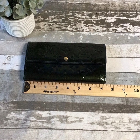Louis Vuitton Dark Green Patent Wallet - Picture 13 of 16